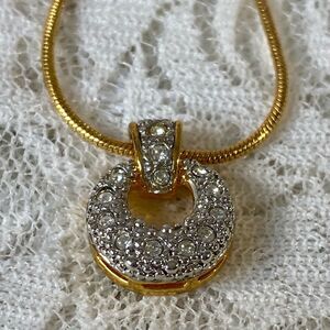 Avon Vintage Rope Style Necklace with Elegant Pendant Embedded Rhinestones